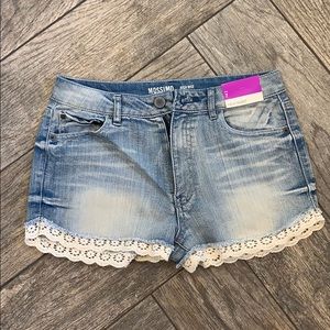 Lace hem high waisted shorts